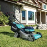 Makita 40V Max XGT Brushless 21" Self-Propelled Commercial Lawn Mower Kit (4.0Ah) GML01SM - Image 3